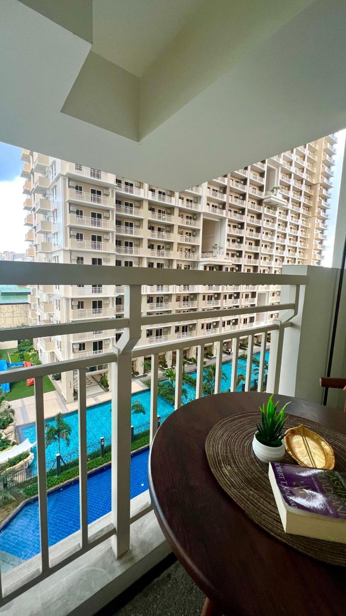 Brixton Place, Weston Tower Manila Exterior foto